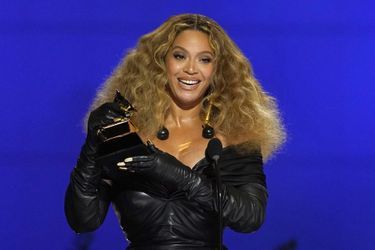Beyoncé lors des Grammy Awards en mars 2021.