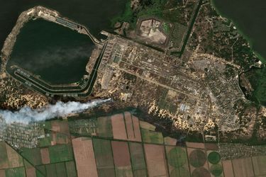 Vue aérienne de la gigantesque centrale nucléaire de Zaporijjia. 