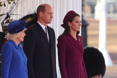 La reine Camilla, le prince William et la princesse Kate lors de la réception du président sud-africain, à Londres, le 22 novembre 2022.