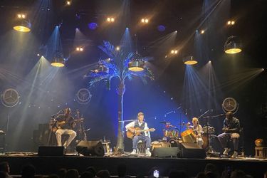 Christophe Maé on stage at Olympia.