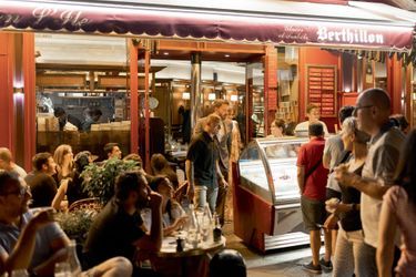You must stop by Berthillon to enjoy an ice cream on Île Saint-Louis.