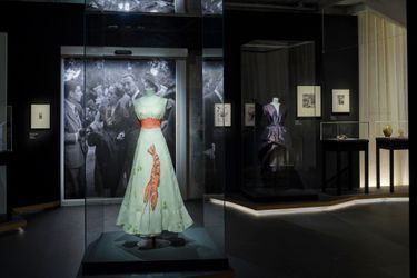 le-g-nie-surr-aliste-d-elsa-schiaparelli-inspire-toujours-la-mode