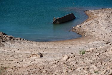 A WWII boat recently surfaced in Lake Mead.
