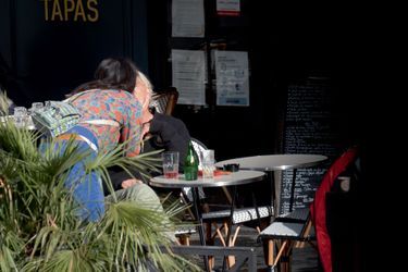 Ikke mer pastis og øl for å drukne gamle demoner. Ikke mer en dråpe alkohol. Sangeren vannet ut sin melankoli med bitter brus og psykoterapi. For mer enn ett år siden ble han hjerteoperert på grunn av en tilstoppet arterie.