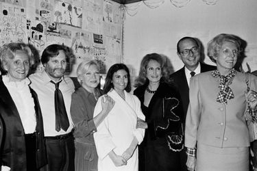Bernadette Chirac, Jean-Jacques Debout, Line Renaud, Chantal Goya, Dalida, Jacques Chirac and Claude Pompidou backstage at the Palais des Congrès in November 1984.