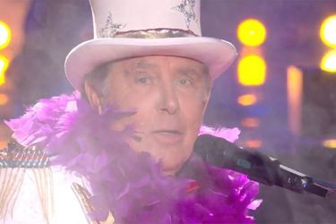 Jean-Pierre Foucault dans le rôle d'Elton John.