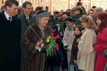 Królowa Elżbieta II na ulicach Warszawy, 25 marca 1996 r.
