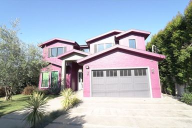 Bella Thorne vend sa maison rose pour 2,55 millions de dollars