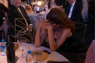 La réaction de Zendaya lors de la cérémonie des Emmy Awards, le 12 septembre 2022.