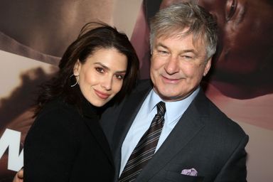 Alec Baldwin et son épouse Hilaria au Broadway Theatre, le 20 février 2020, à New York.