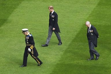 Charles III, son fils Harry et son frère Andrew, lors des funérailles d’Elizabeth II à Windsor, le 19 septembre 2022.
