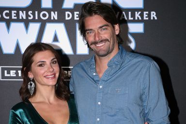 Camille Lacourt et sa compagne Alice Detollenaere lors de la projection "Star Wars épisode IX : L'Ascension de Skywalker", au Grand Rex, à Paris, le 17 décembre 2019.