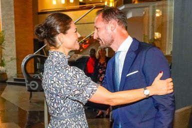 La princesse héritière Victoria de Suède et le prince héritier Haakon de Norvège se sont retrouvés à Nairobi, le 22 novembre 2022