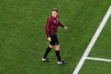 Stéphanie Frappart, quatrième arbitre du match du groupe C du Mondial Mexique-Pologne au stade 974, à Doha, le 29 novembre 2022.  <br />