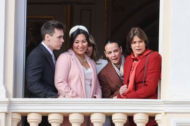 Louis Ducruet et sa femme Marie (enceinte), avec Pauline Ducruet et la princesse Stéphanie, lors de la Fête nationale de Monaco, le 19 novembre 2022.