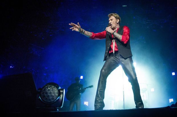 Rester Vivant Hier Soir A Nimes Johnny Hallyday