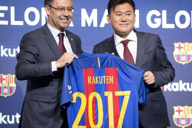 Présentation du nouveau maillot du FC Barcelone en novembre 2016 au Camp Nou.