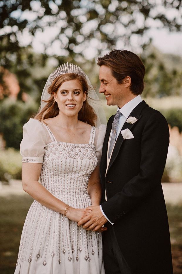 La princesse Beatrice d'York et Edoardo Mapelli Mozzi le 17 juillet 2020, jour de leur mariage à Windsor La princesse Beatrice d'York et Edoardo Mapelli Mozzi le 17 juillet 2020, jour de leur mariage à Windsor