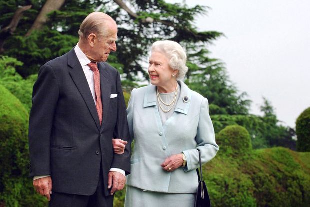 Philip et Elizabeth II au même endroit dans le Hampshire en 2007 pour leurs noces de diamant