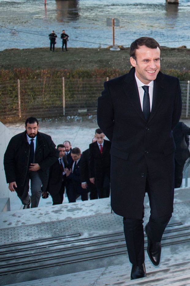 Violences sur un manifestant : un collaborateur de l ...