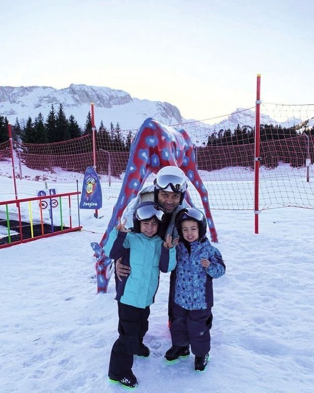 Le 1er janvier, avec ses deux fils, Liam, 3 ans, et Josh, 5 ans, après un cours en famille Le 1er janvier, avec ses deux fils, Liam, 3 ans, et Josh, 5 ans, après un cours en famille