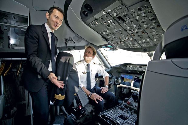 Ben Smith dans le cockpit d’un 787 d'Air France en partance pour Abidjan, avec Olivier Beghin, le commandant de bord.