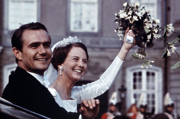 La princesse Margrethe de Danemark et le prince Henrik le jour de leur mariage, le 10 juin 1967