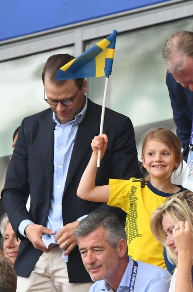 La princesse Estelle de Suède et son père le prince Daniel à Nice, le 16 juin 2019