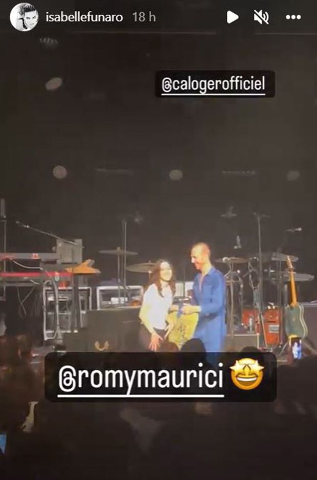 Calogero rejoint sur scène par sa fille Romy, à Paris le 10 juin 2022. Calogero rejoint sur scène par sa fille Romy, à Paris le 10 juin 2022.