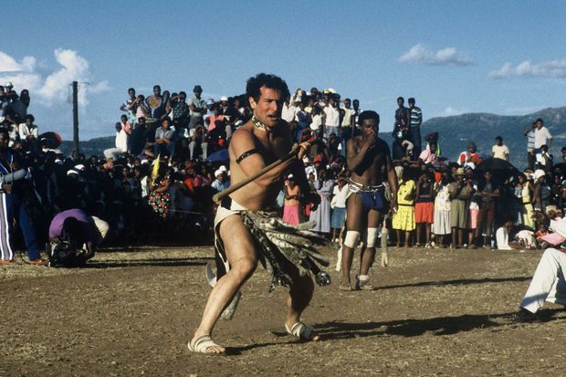 Johnny Clegg En 1990 Jappartiens à Lafrique Entièrement - 