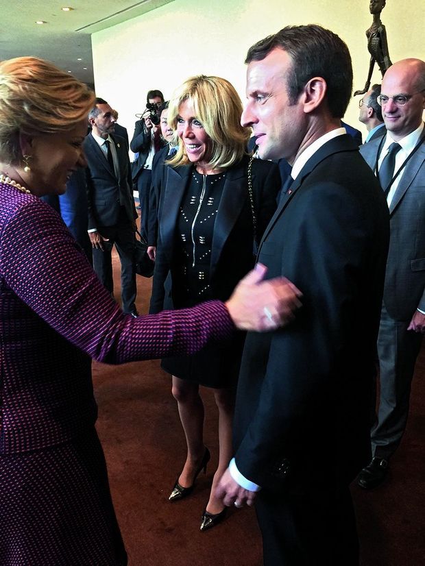 Dans les couloirs des Nations unies, le couple est sans cesse salué. Derrière, Jean-Michel Blanquer, ministre de l’Education nationale.