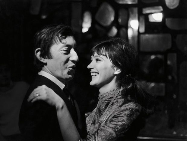 Dans un club parisien le 1er janvier 1966, avec Gainsbourg qui la révélera au grand public avec « Sous le soleil exactement ».