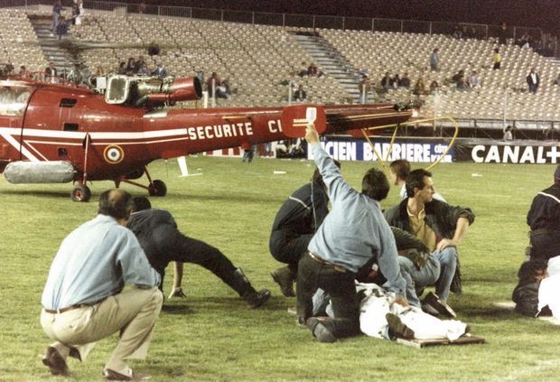 The lawn of the Armand-Cesari stadium is transformed into a field hospital.  The victims are evacuated, most often by helicopter, to hospitals in Corsica and on the continent.