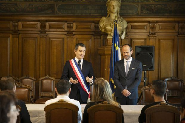 Gerald Darmanin En Premiere Ligne