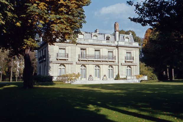 La « Villa Windsor» en 1974, hôtel particulier à Paris où habitèrent l’ancien roi Edward VIII et Wallis Simpson