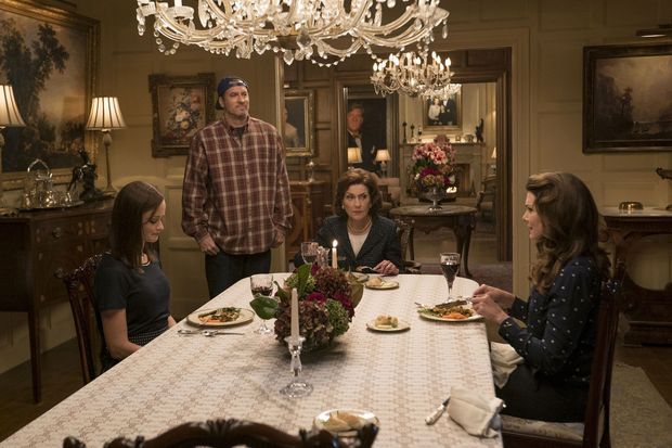 Alexis Bledel (Rory), Scott Patterson (Luke), Kelly Bishop (Emily) et Lauren Graham (Lorelai).