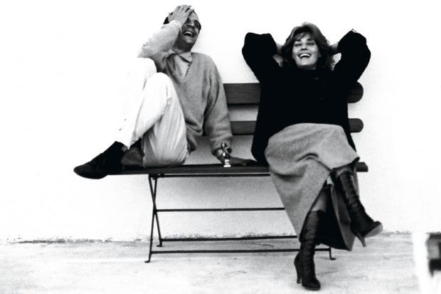« Jeanne ne fait pas penser au flirt mais à l’amour », disait François Truffaut, ici avec l’actrice entre deux scènes de « Jules et Jim ».