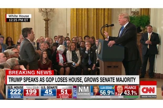 Jim Acosta face à Donald Trump à la Maison-Blanche, le 7 novembre 2018. Jim Acosta face à Donald Trump à la Maison-Blanche, le 7 novembre 2018.