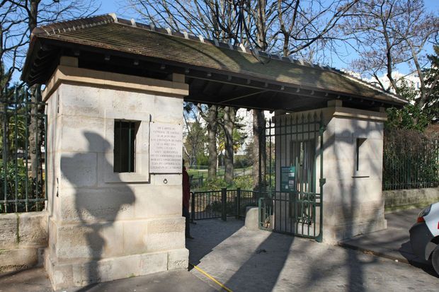 The entrance to the square de la Roquette. The entrance to the square de la Roquette.