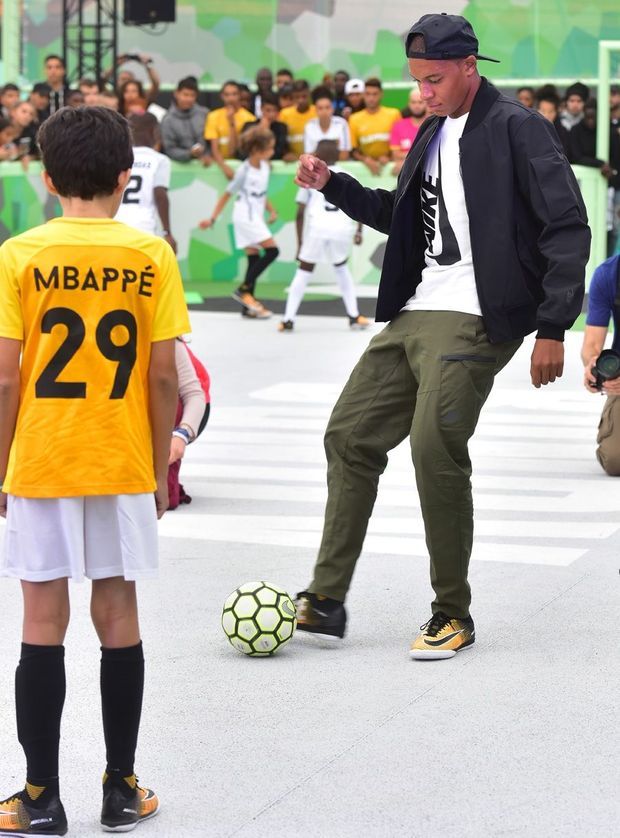 A Paris, Mbappé est magique