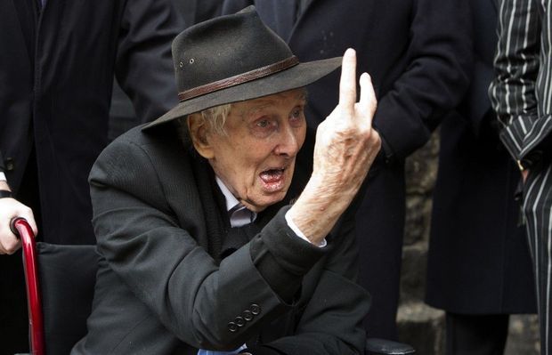 Le Gangster Du Casse Du Siecle Anglais Est Mort Ronnie Biggs Minable Malfrat Devenu Legende Du Crime