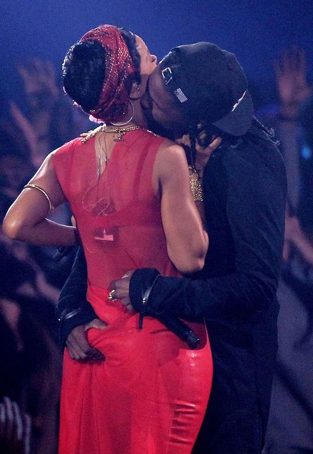 La Verite Sur La Vie Amoureuse De Rihanna