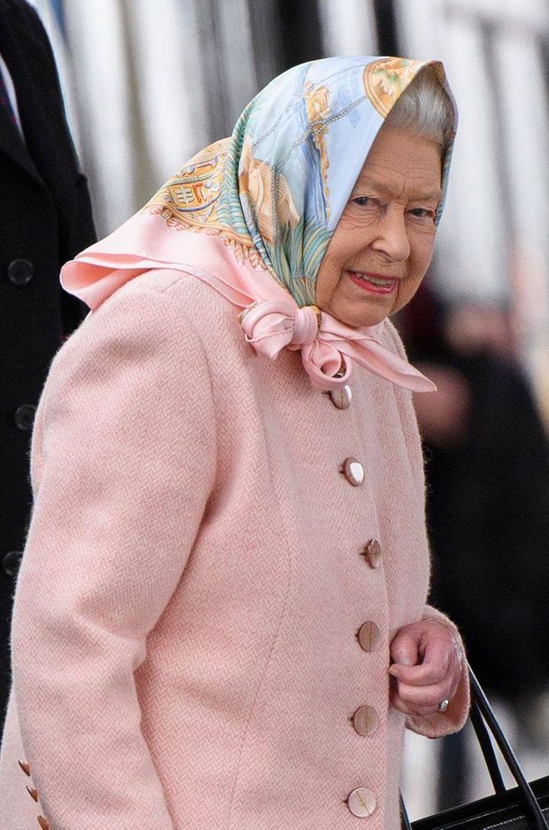 a reine Elizabeth II arrive à la gare de King's Lynn, le 20 décembre 2019 a reine Elizabeth II arrive à la gare de King's Lynn, le 20 décembre 2019