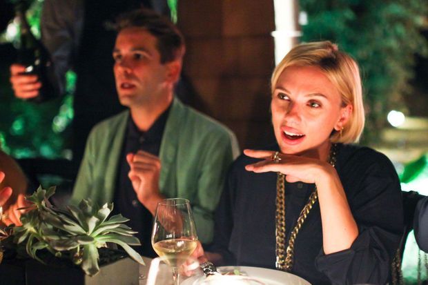Scarlett Johansson et Romain Dauriac au fameux dîner samedi soir.