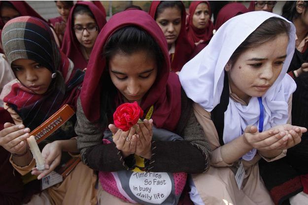 Attaque de l'école de Peshawar - Quatre Pakistanais ont ...