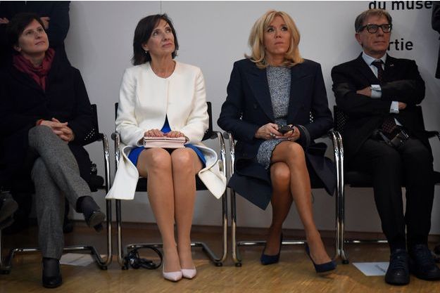 Emmanuel Et Brigitte Macron Au Centre Pompidou Avec Le Couple Presidentiel Roumain