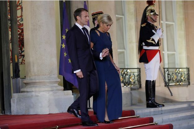 Emmanuel Et Brigitte Macron Recoivent A L Elysee Moon Jae In Et Son Epouse