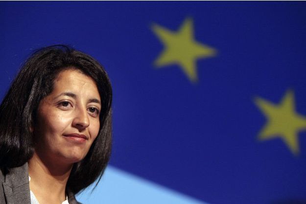 Karima Delli - "Marine Le Pen, c'est un emploi fictif"