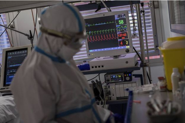 La France dépasse les 20.000 cas par jour, inquiétude en Europe... le point sur le coronavirus