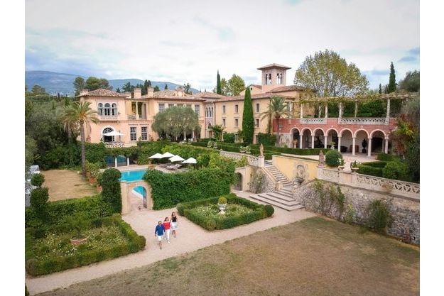 Le Chateau Diter Condamne A La Destruction